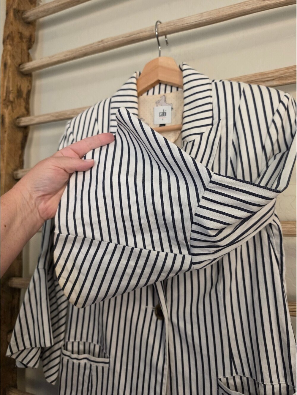 Cabi white and navy striped blazer Size 2 - Picture 7 of 11